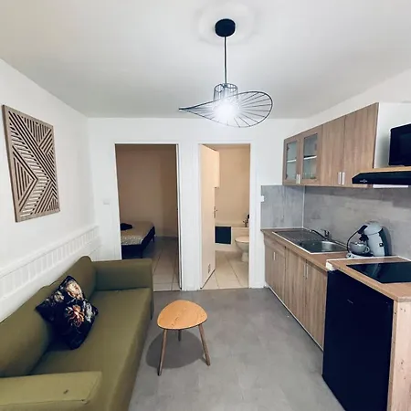 Meneau 2- Center-wifi- Connected Tv Beziers